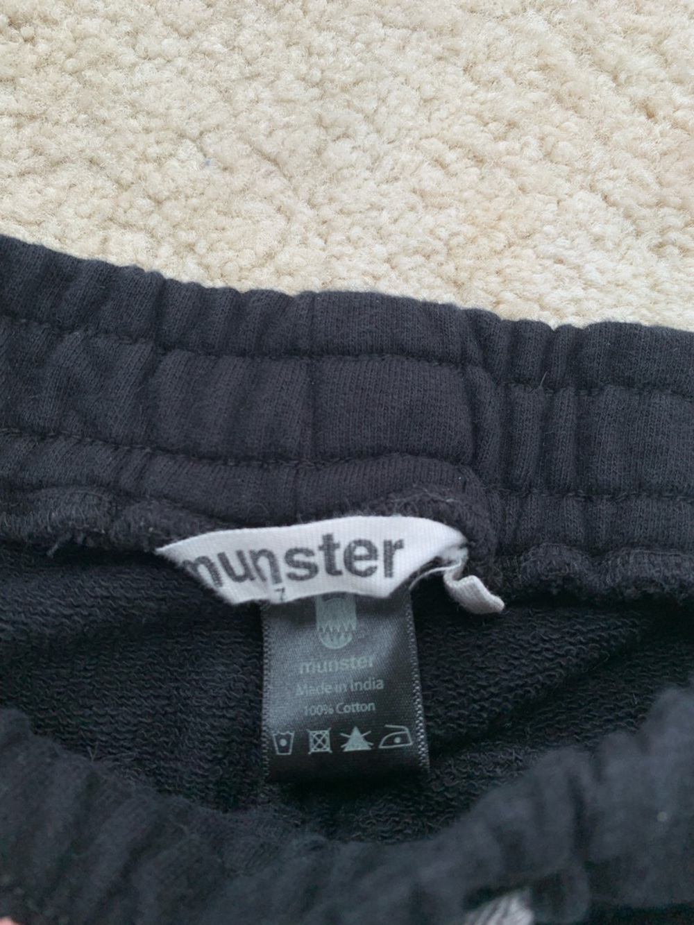 Munster Kids Size 7 Black Side Check Pull On Raw Hem Sweat Shorts - Picture 3 of 6